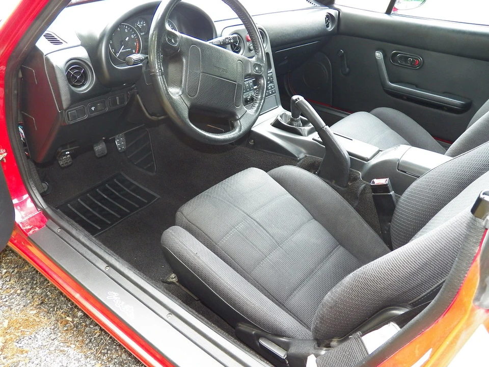 1990 Mazda NA MX-5 Miata - Image 28 of 31