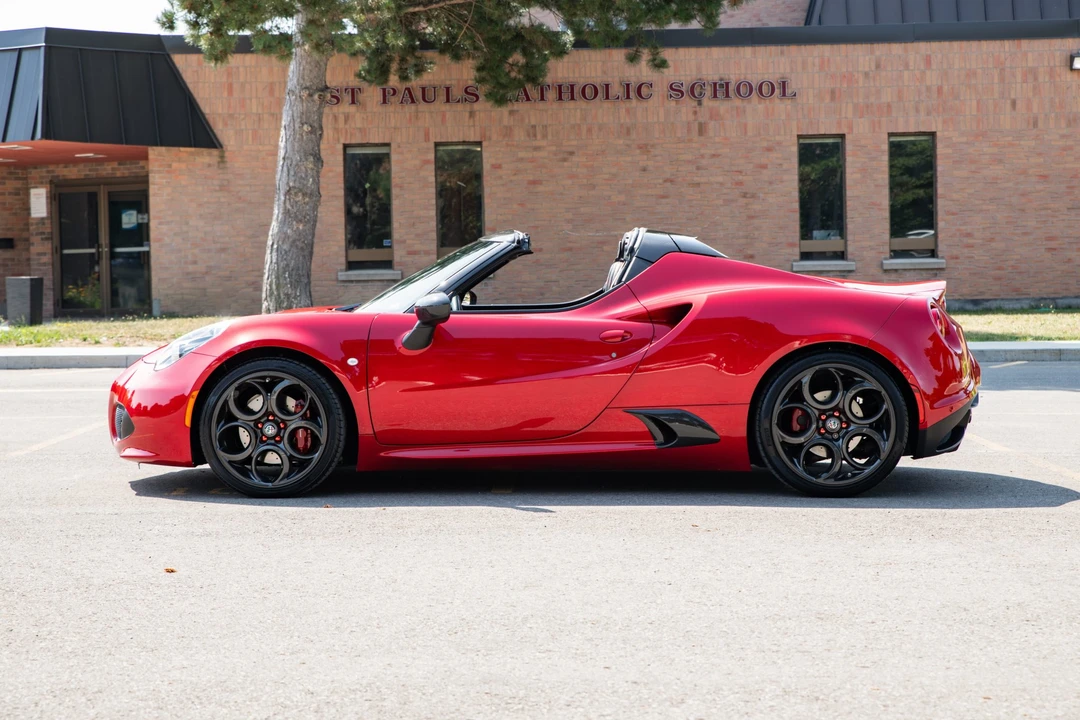 2017 Alfa Romeo 4C Spider - Image 11 of 31