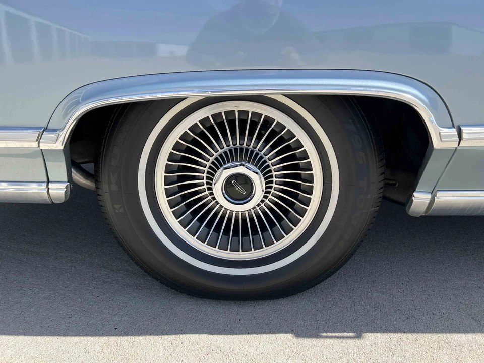 1979 Lincoln Continental 5th Gen - Image 24 of 31