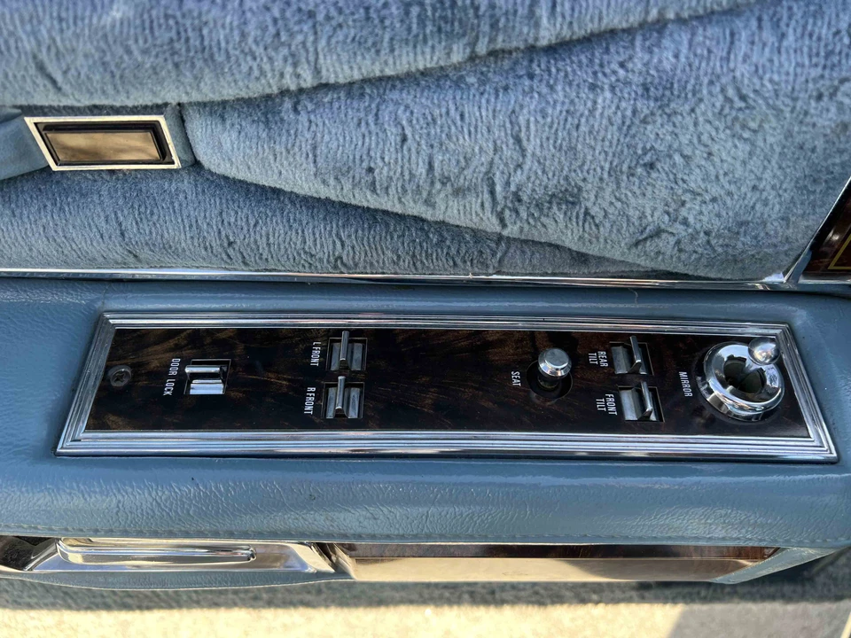 1979 Lincoln Continental 5th Gen - Image 26 of 31