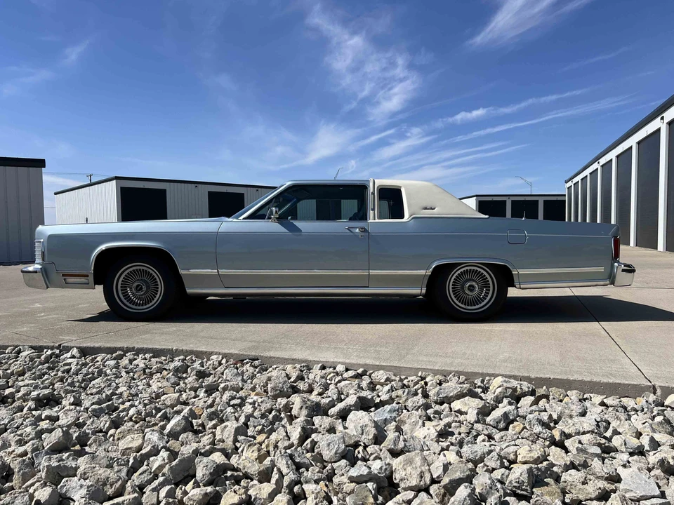 1979 Lincoln Continental 5th Gen - Image 8 of 31