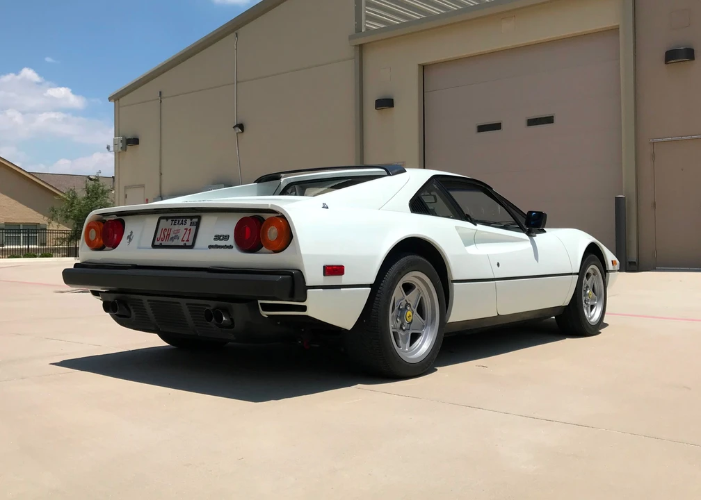 1983 Ferrari 308 GTB QV - Image 15 of 31