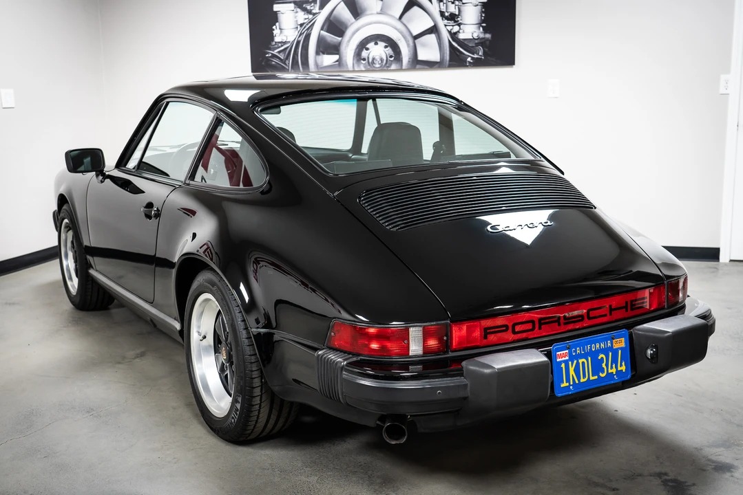 1984 Porsche 911 Carrera 3.2 - Image 10 of 31