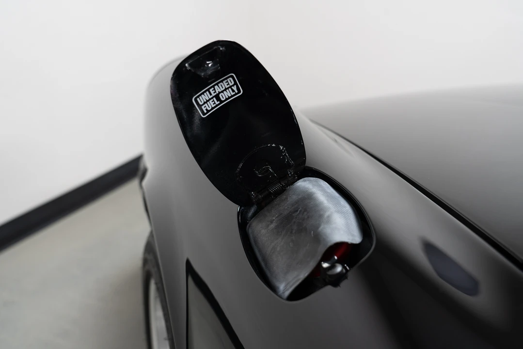 1984 Porsche 911 Carrera 3.2 - Image 29 of 31