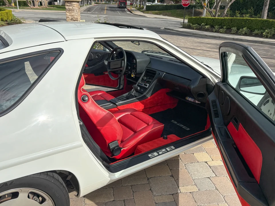 1984 Porsche 928 S - Image 21 of 31