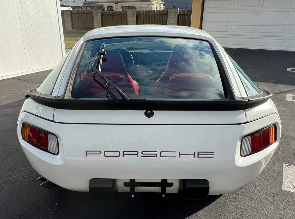1984 Porsche 928 S - Image 7 of 31