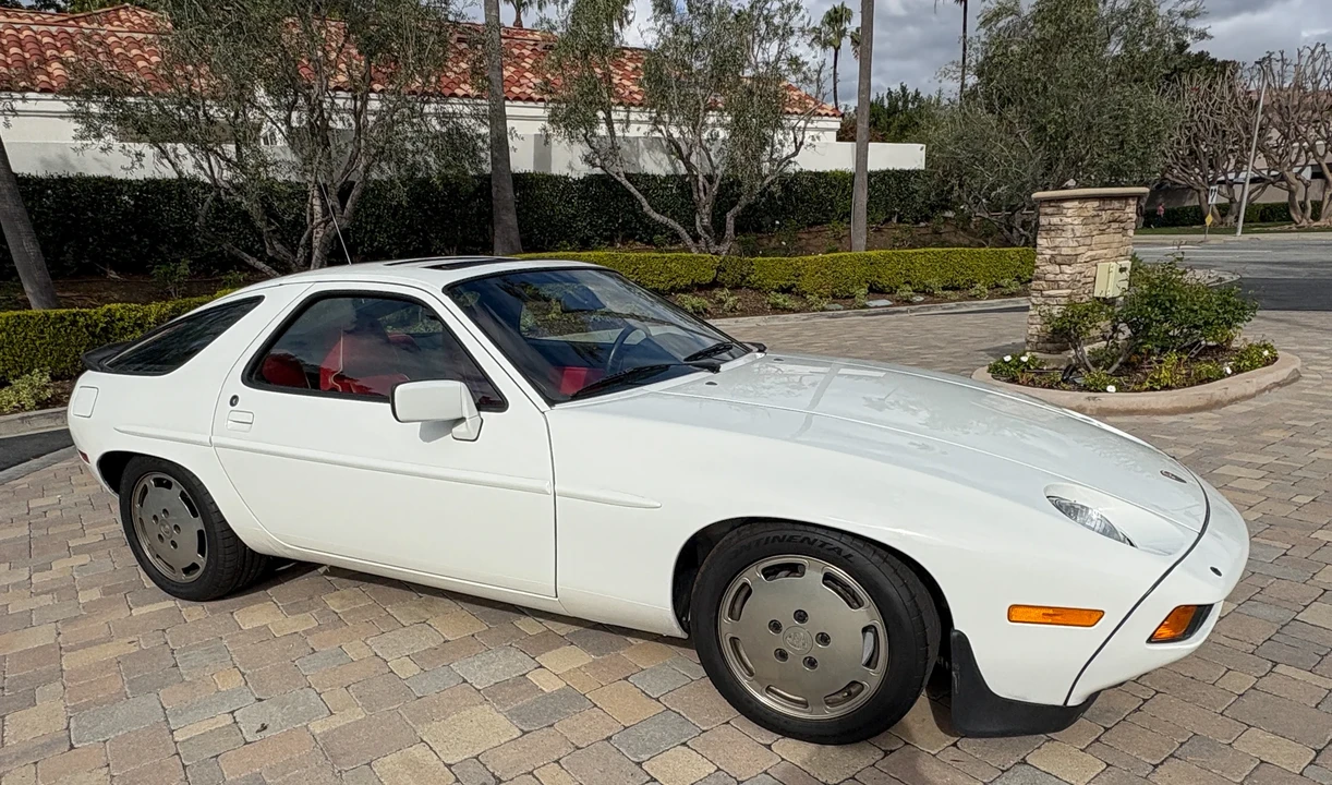 1984 Porsche 928 S - Image 2 of 31