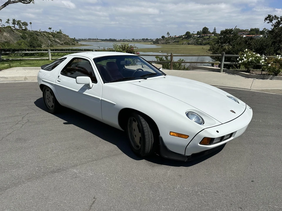 1984 Porsche 928 S - Image 2 of 31