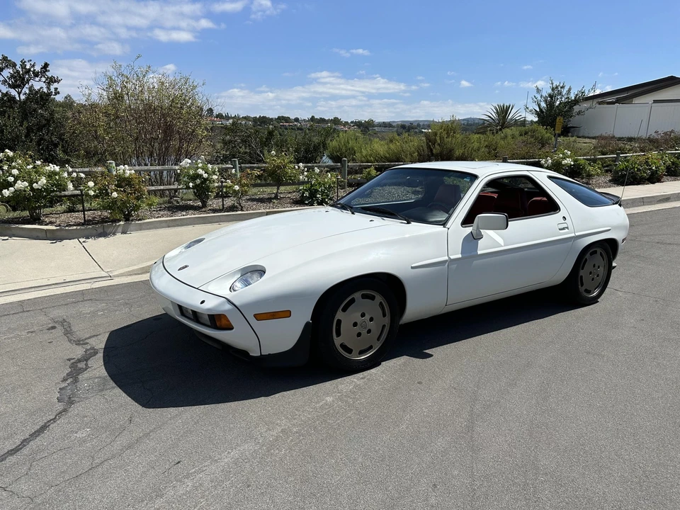 1984 Porsche 928 S - Image 5 of 31