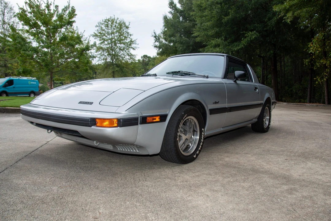 1985 Mazda RX-7 SA & FB - Image 2 of 31