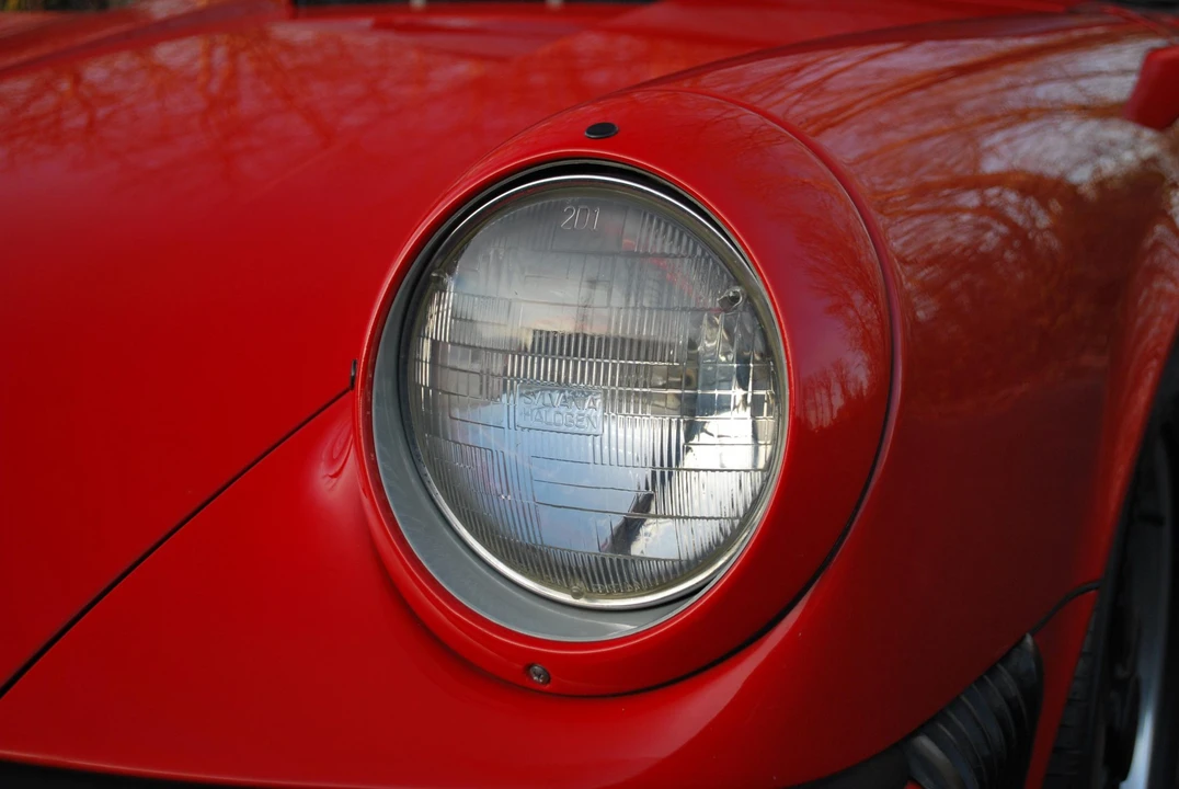 1986 Porsche 911 Carrera 3.2 - Image 25 of 31