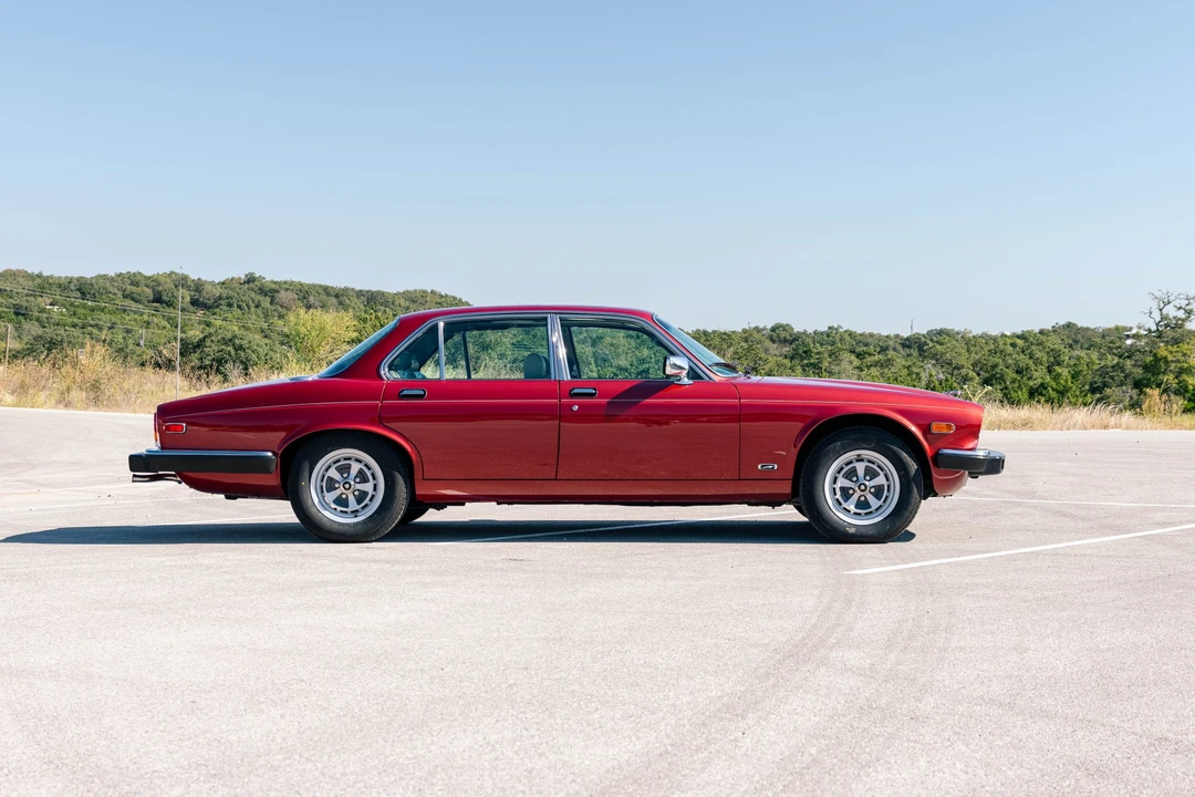 1987 Jaguar XJ Series 3 - Image 10 of 31