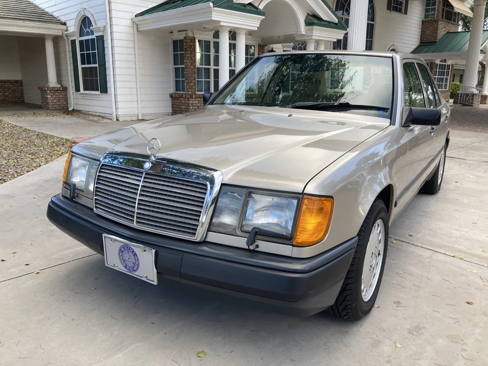 1987 Mercedes-Benz W124 E-Class - Image 23 of 31