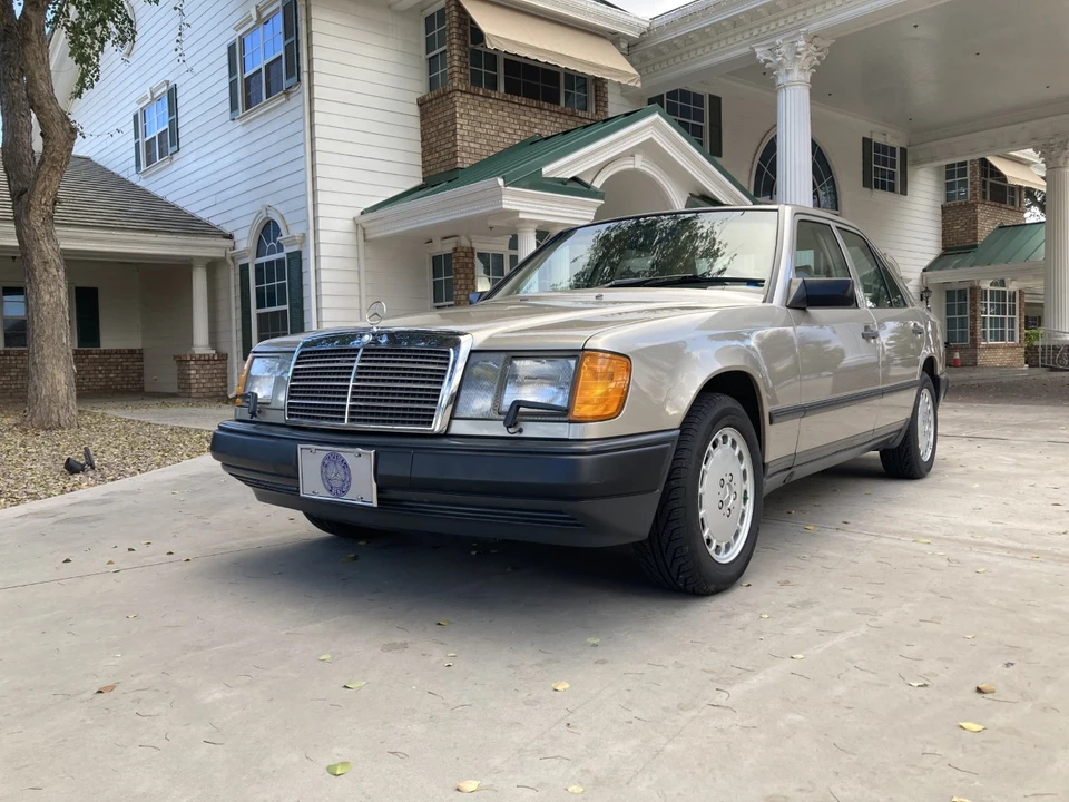 1987 Mercedes-Benz W124 E-Class - Image 22 of 31