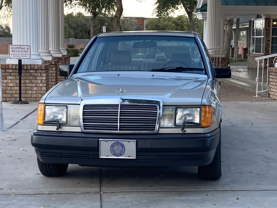 1987 Mercedes-Benz W124 E-Class - Image 4 of 31
