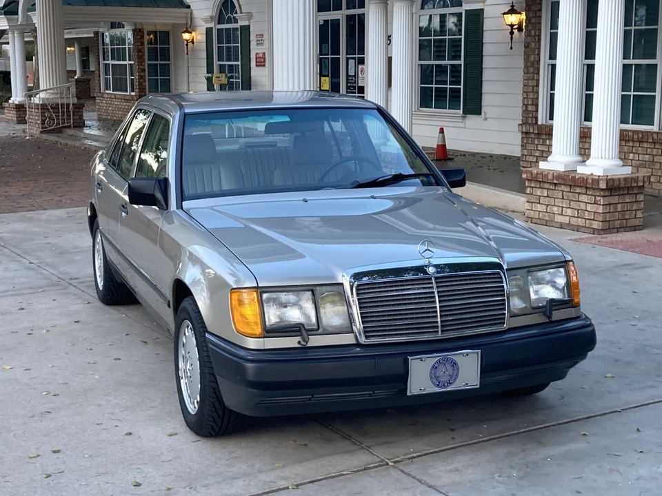 1987 Mercedes-Benz W124 E-Class - Image 6 of 31