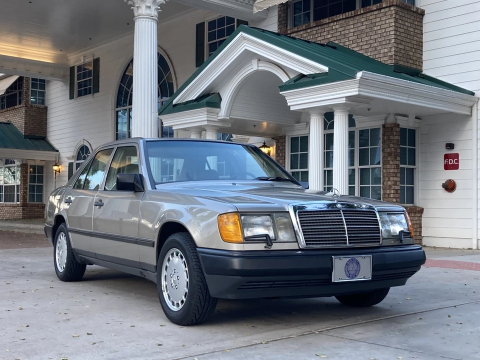 1987 Mercedes-Benz W124 E-Class - Image 8 of 31