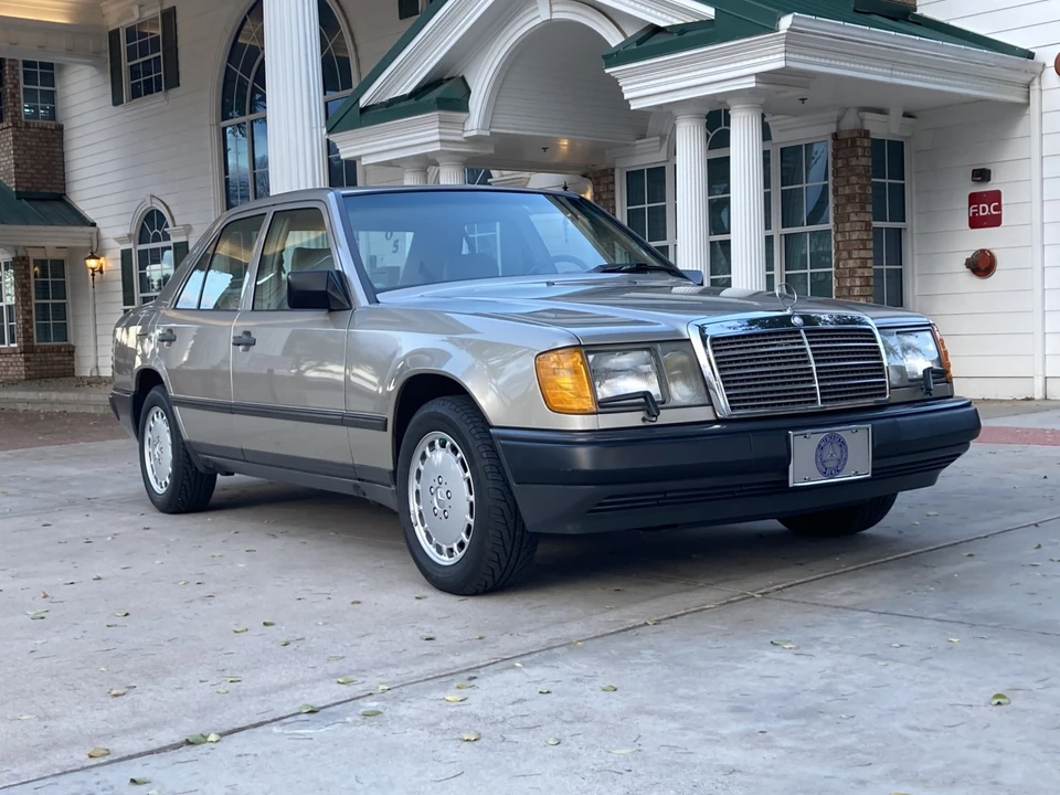 1987 Mercedes-Benz W124 E-Class - Image 9 of 31