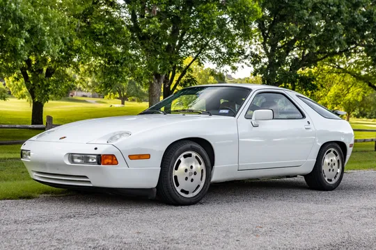 1987 Porsche 928 S4