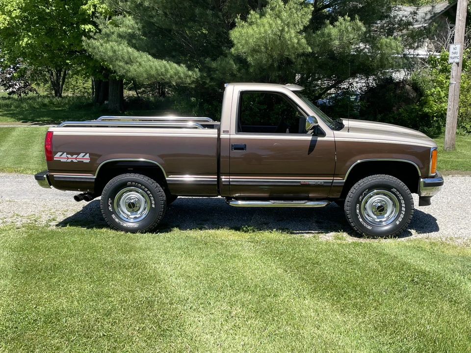 1988 GMC Sierra 1st Gen - Image 11 of 31