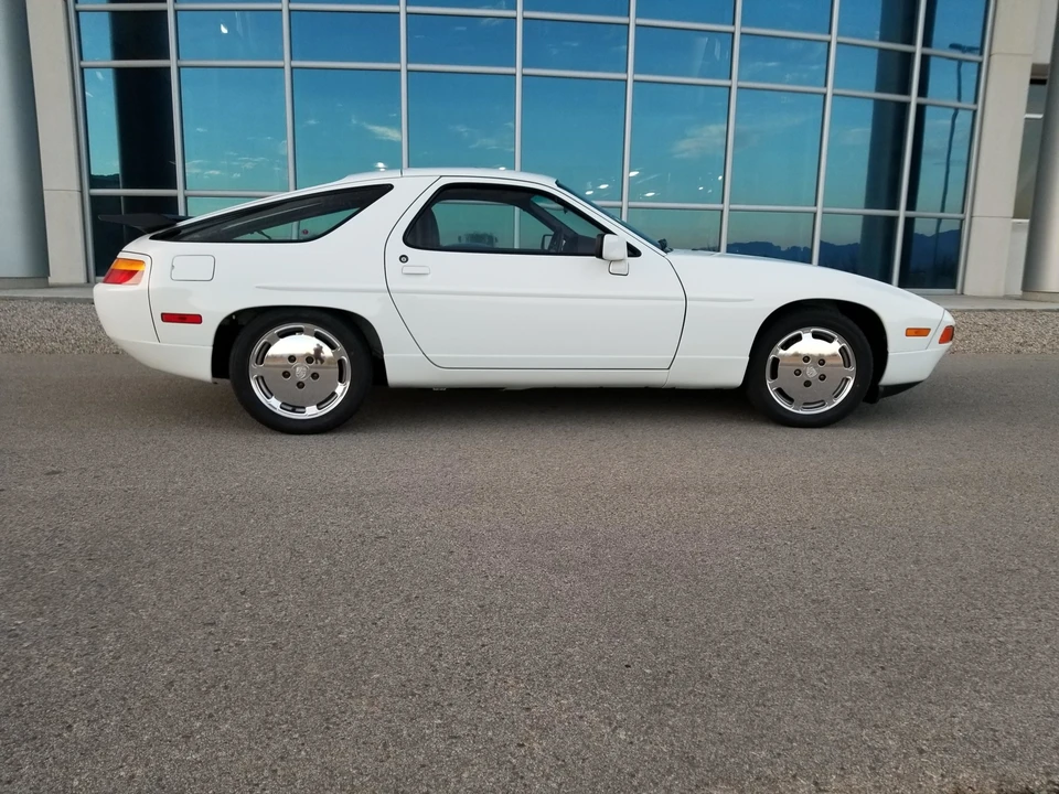 1988 Porsche 928 S4 - Image 18 of 31
