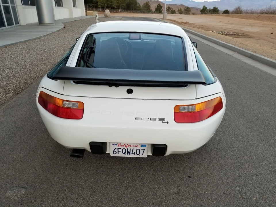 1988 Porsche 928 S4 - Image 12 of 31