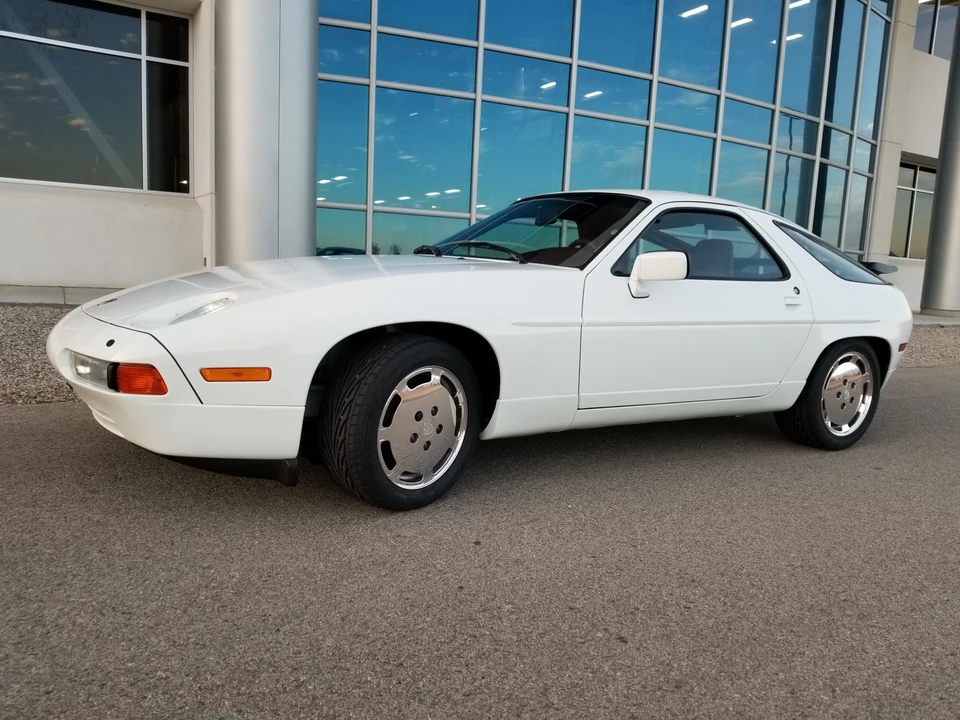 1988 Porsche 928 S4 - Image 5 of 31