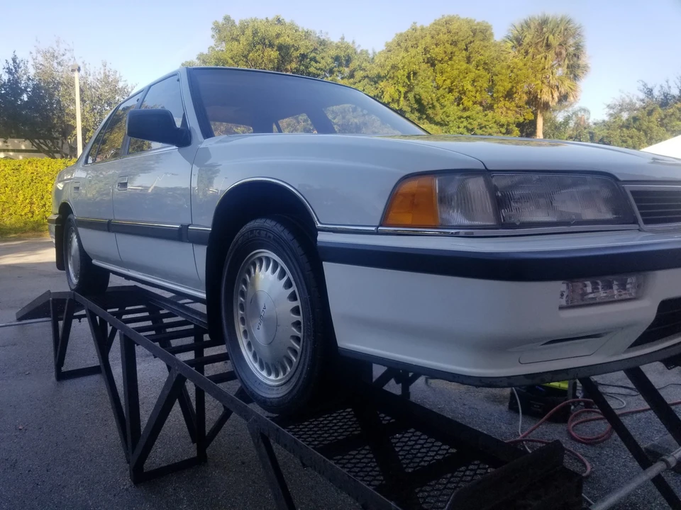 1989 Acura Legend 1st Gen - Image 17 of 31
