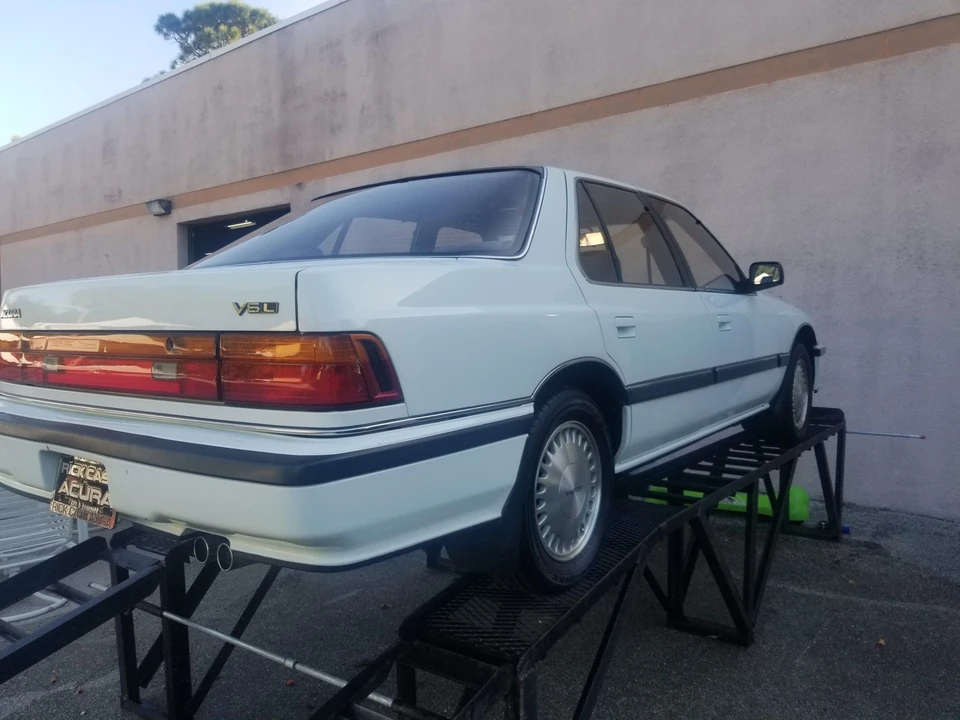 1989 Acura Legend 1st Gen - Image 15 of 31