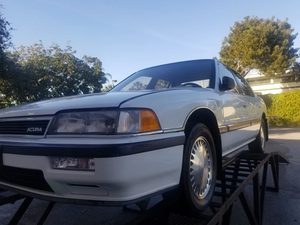 1989 Acura Legend 1st Gen - Image 11 of 31