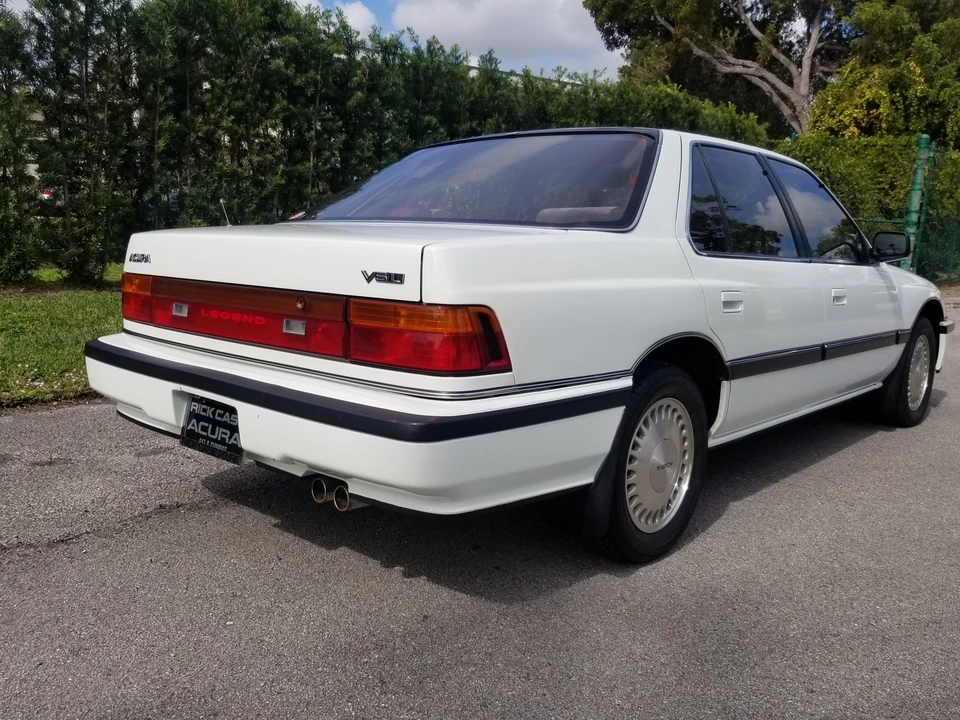 1989 Acura Legend 1st Gen - Image 6 of 31