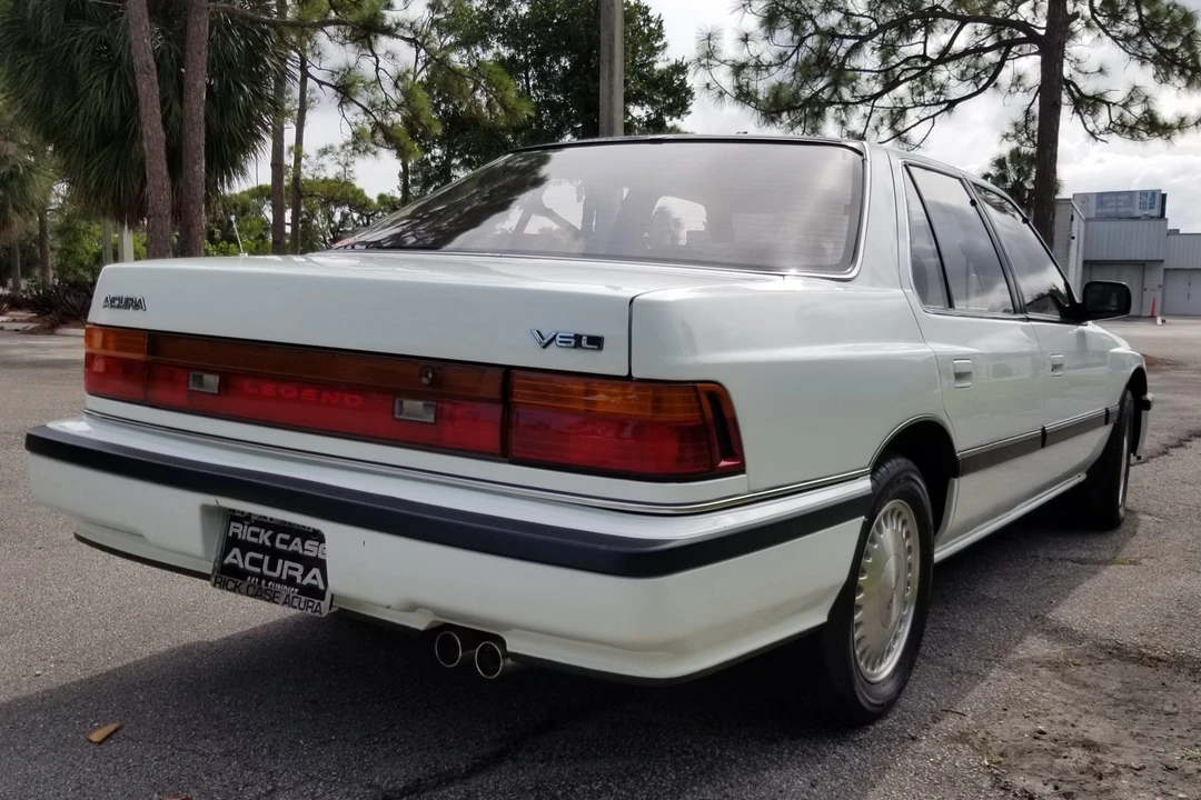 1989 Acura Legend 1st Gen - Image 5 of 31