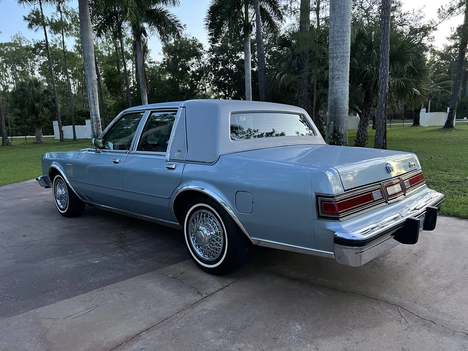 1989 Chrysler New Yorker - Image 5 of 31