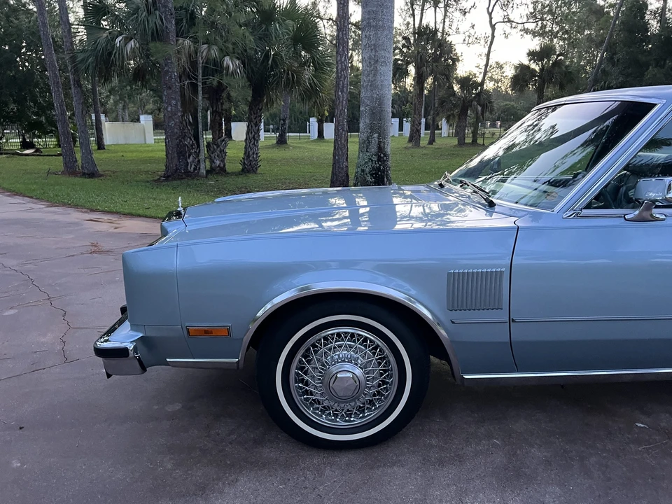1989 Chrysler New Yorker - Image 17 of 31