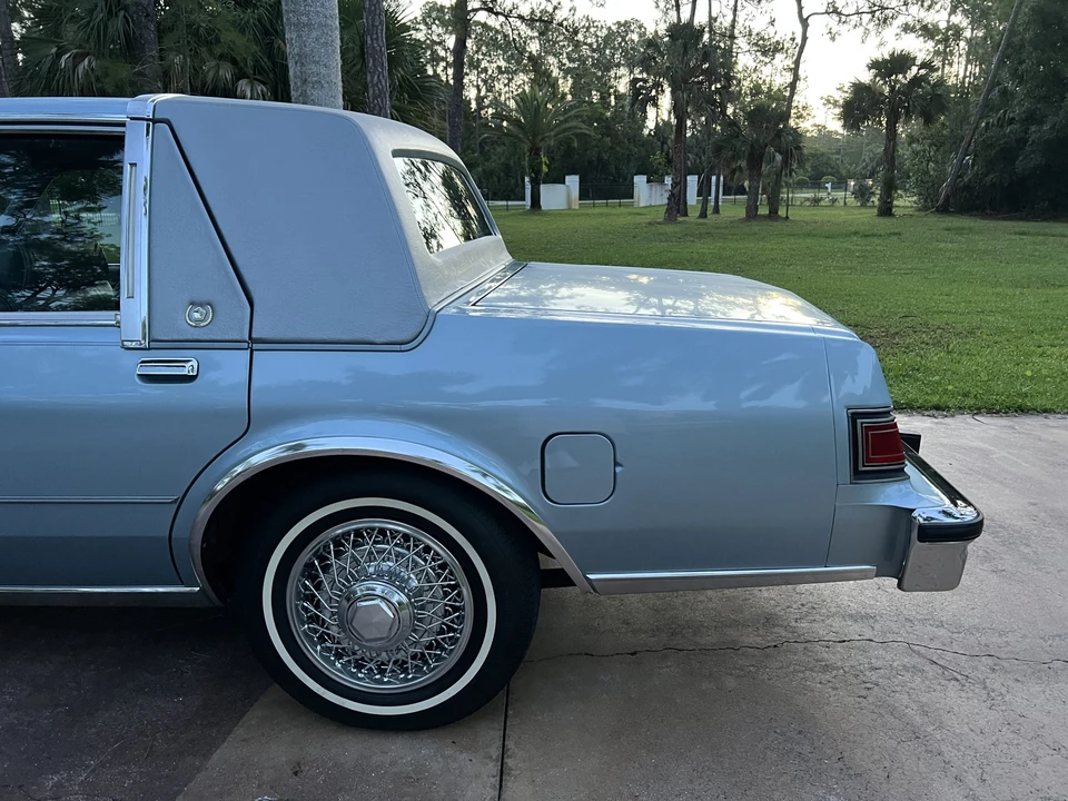1989 Chrysler New Yorker - Image 30 of 31