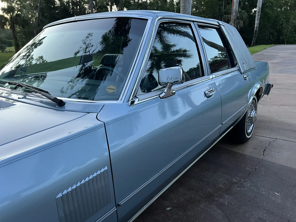 1989 Chrysler New Yorker - Image 18 of 31