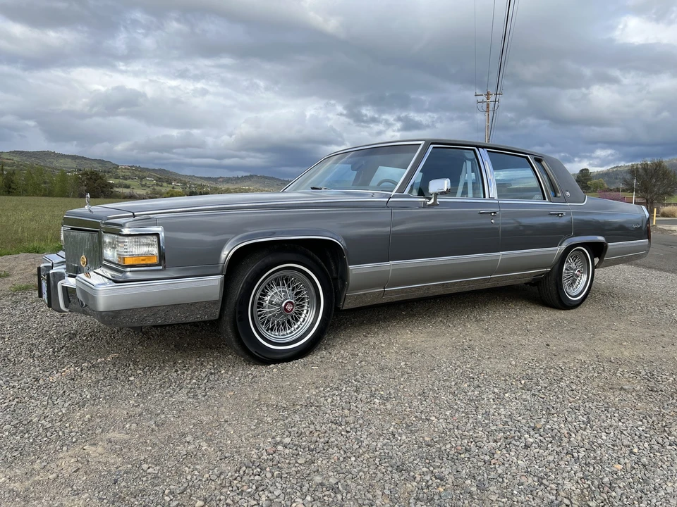 1990 Cadillac Brougham - Image 2 of 31