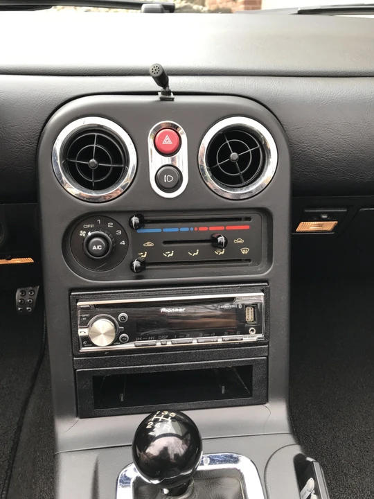 1990 Mazda NA MX-5 Miata - Image 30 of 31