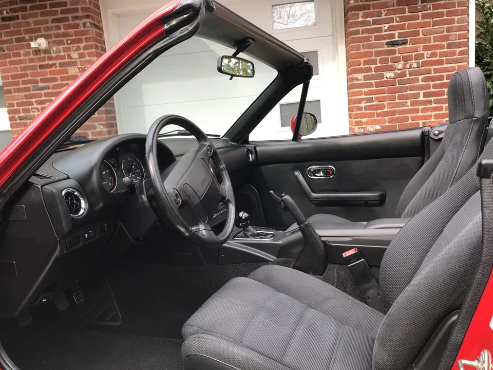 1990 Mazda NA MX-5 Miata - Image 25 of 31