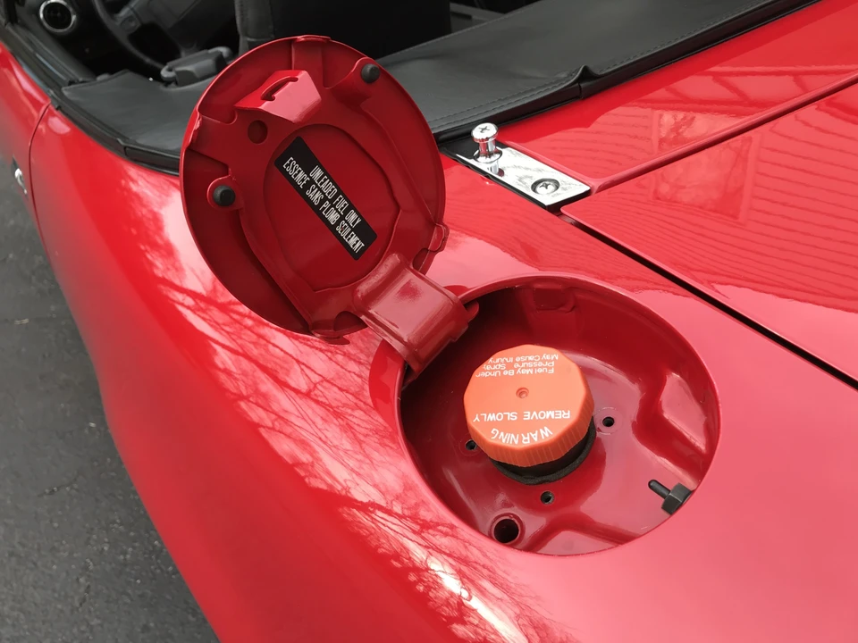 1990 Mazda NA MX-5 Miata - Image 15 of 31