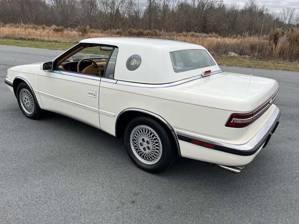1991 Chrysler TC by Maserati - Image 14 of 31