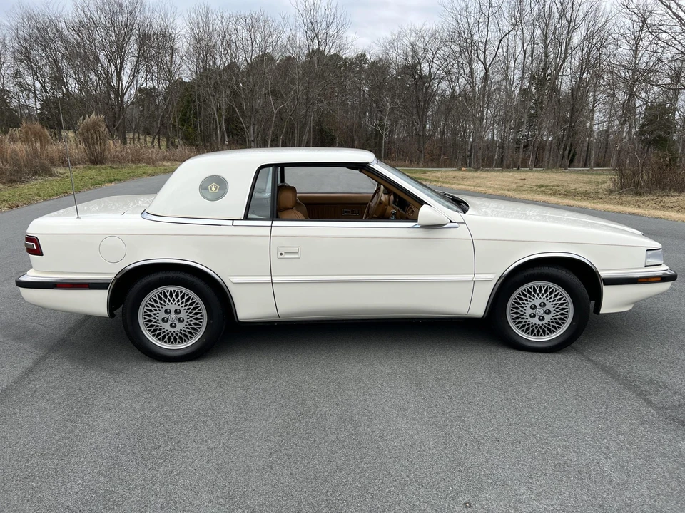 1991 Chrysler TC by Maserati - Image 19 of 31
