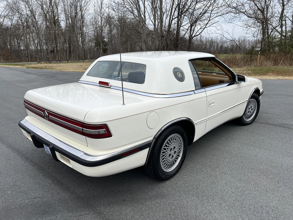1991 Chrysler TC by Maserati - Image 17 of 31