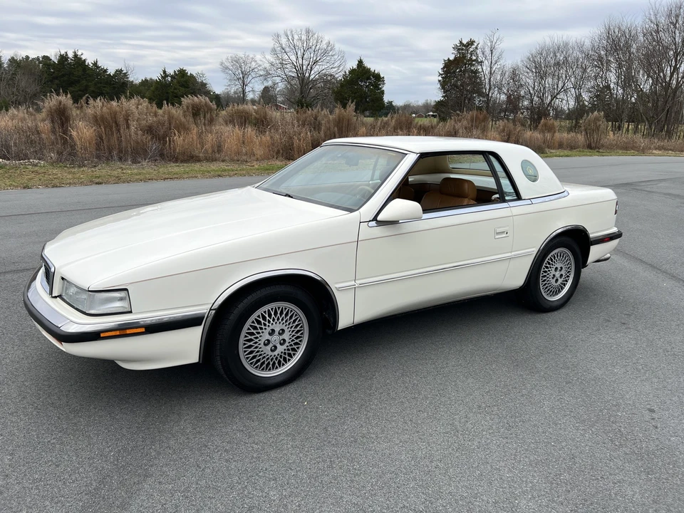1991 Chrysler TC by Maserati - Image 11 of 31