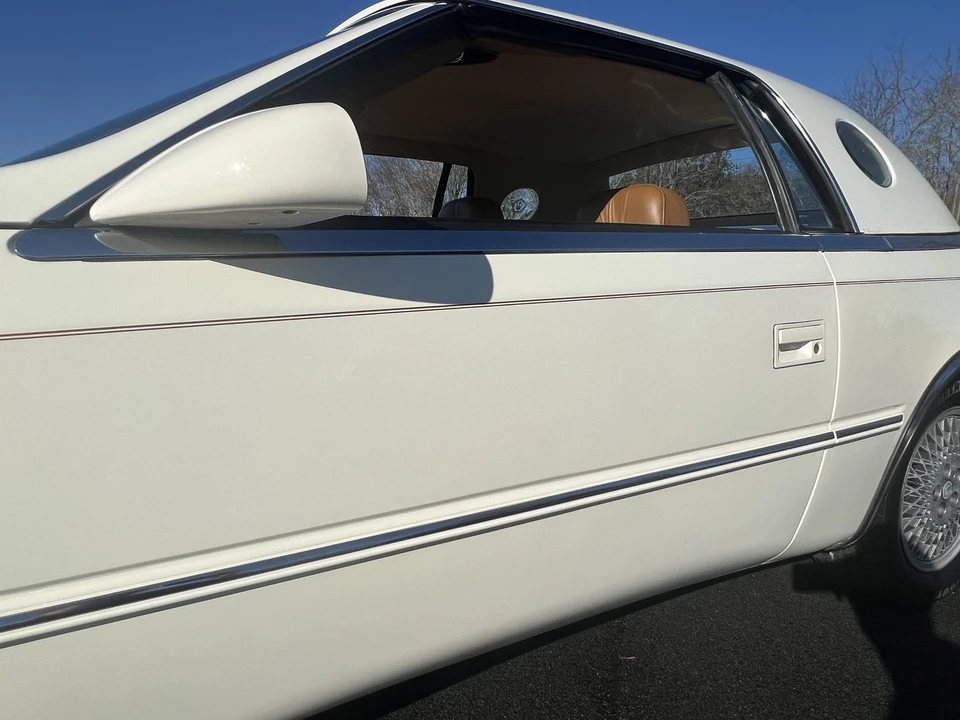 1991 Chrysler TC by Maserati - Image 28 of 31