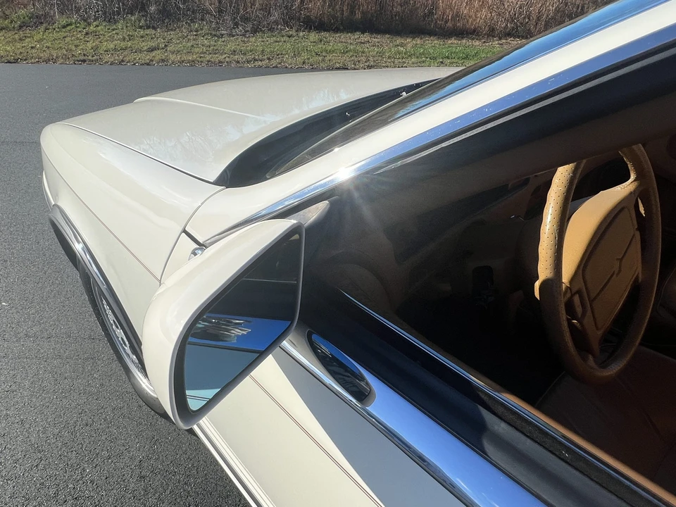 1991 Chrysler TC by Maserati - Image 29 of 31