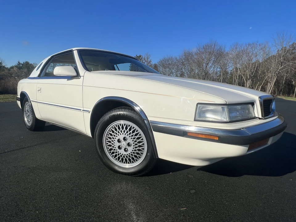 1991 Chrysler TC by Maserati - Image 4 of 31