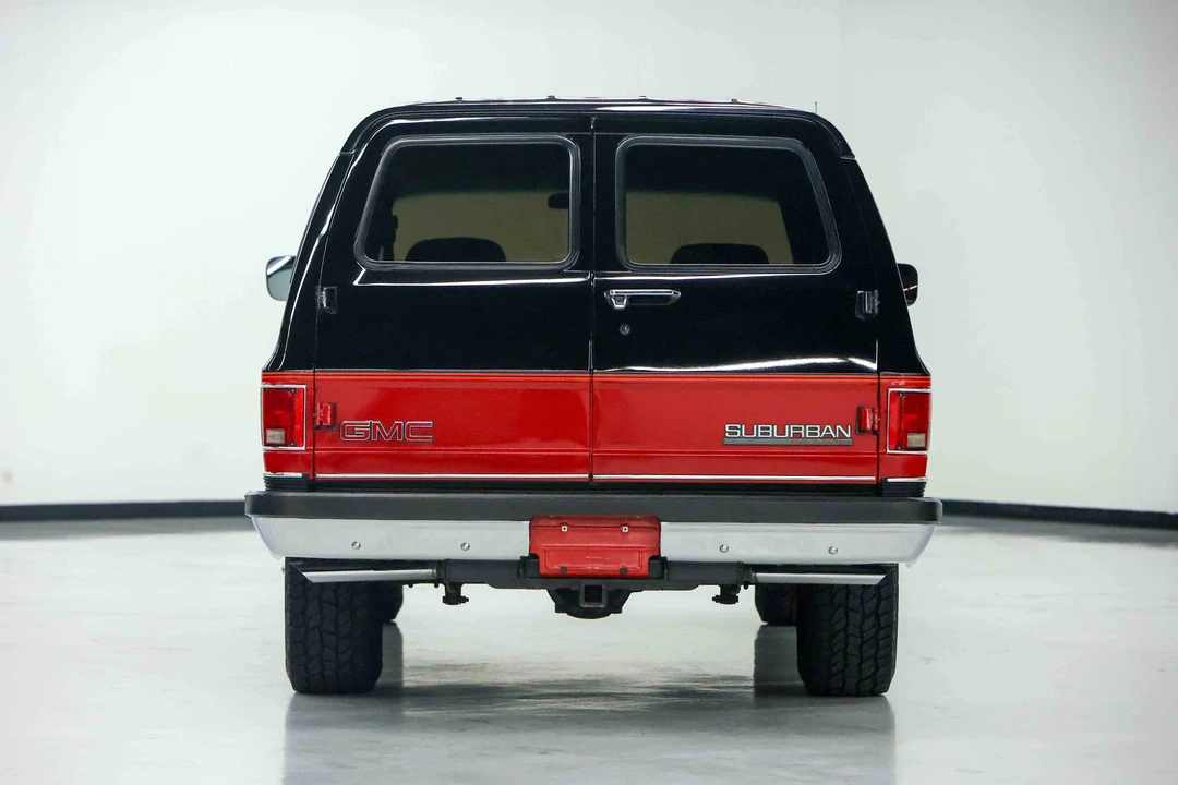 1991 GMC Suburban 7th Gen - Image 6 of 31