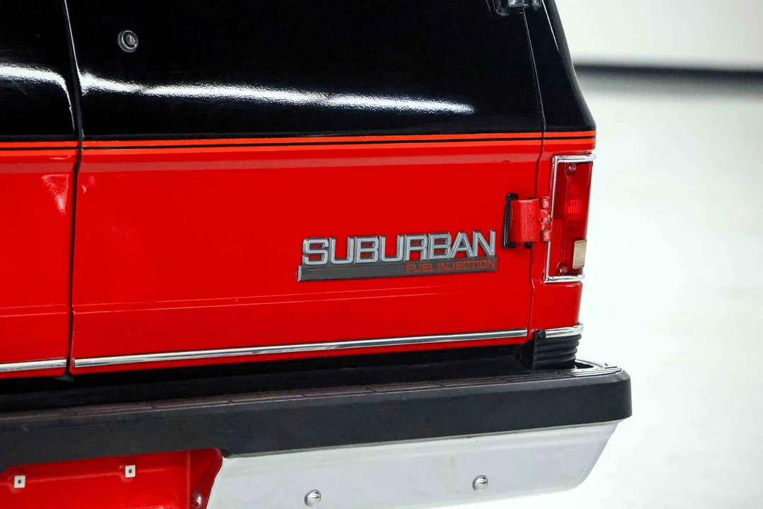 1991 GMC Suburban 7th Gen - Image 13 of 31