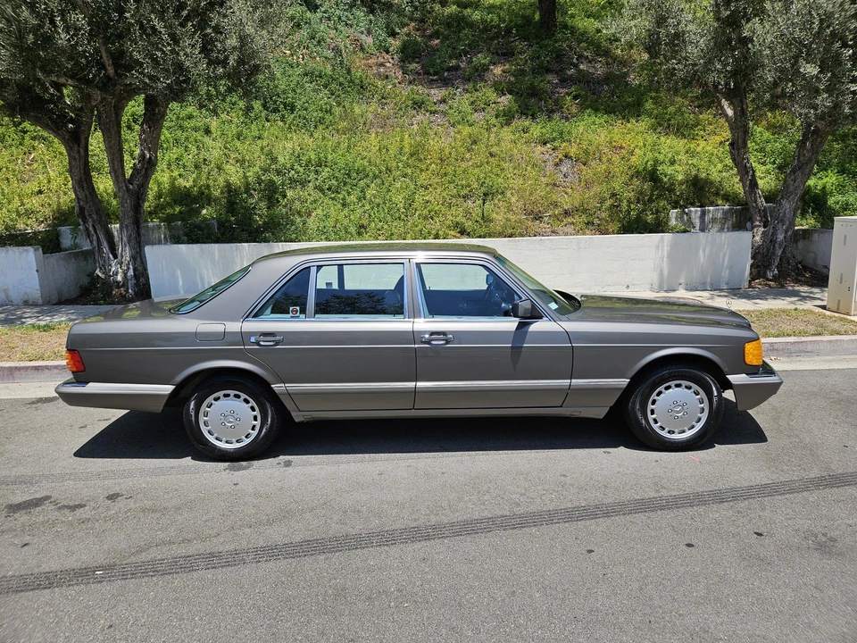 1991 Mercedes-Benz W126 S-Class Sedan - Image 23 of 31